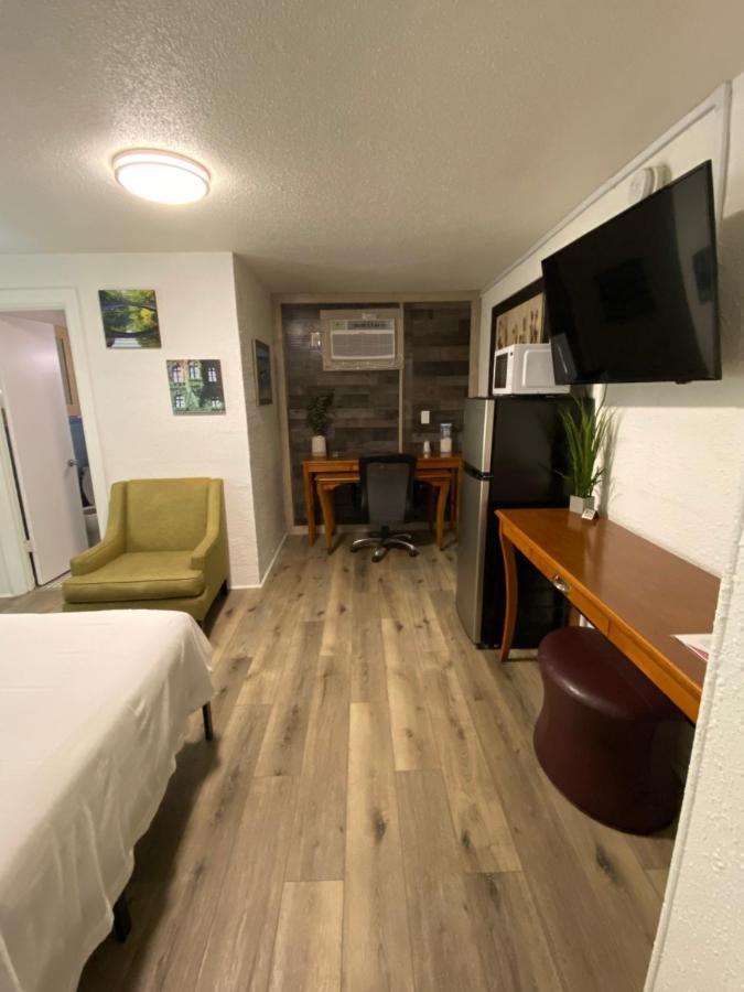 American Inn Pensacola Buitenkant foto